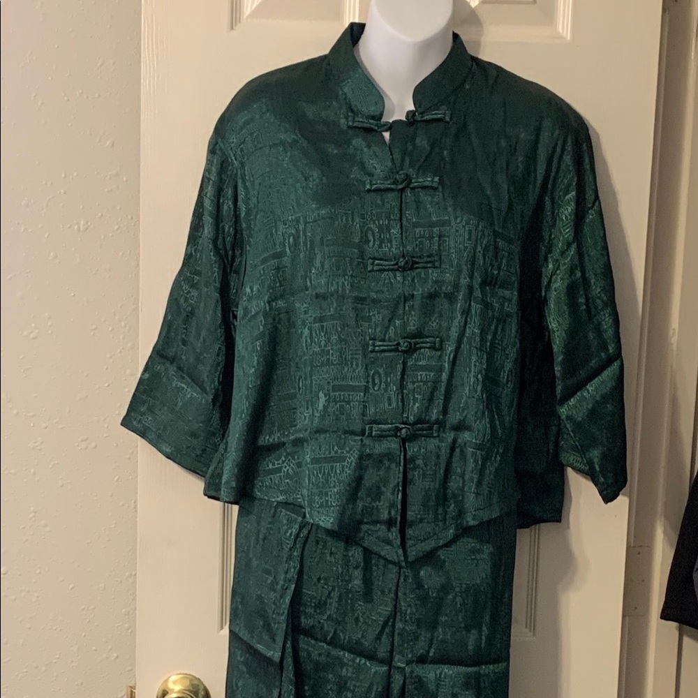 Earth Treasures Us Asian Style Shirt/ Pant Outfit